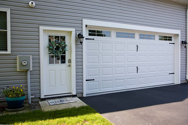 24/7 Emergency Garage Door Panel Replacement experts in Mount Hope, NJ